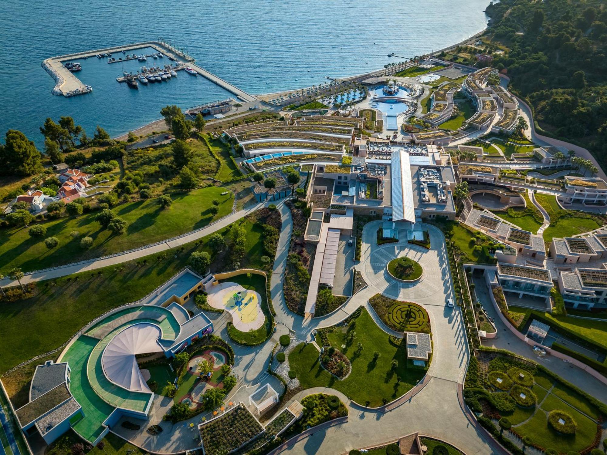ミラッジオ サーマル スパ リゾート パリウリ エクステリア 写真 The resort from the air
